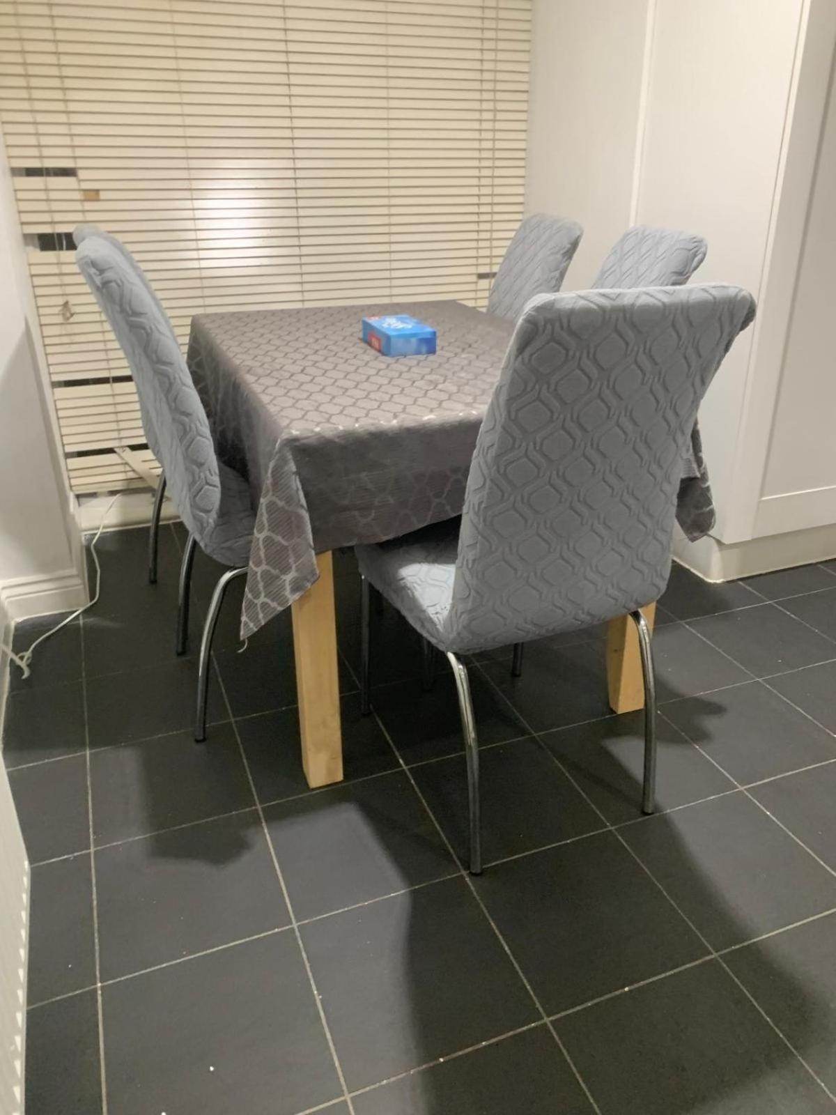 3 Bedroom Home Near Windsor Castle, Legoland, & Heathrow Slough Exteriör bild